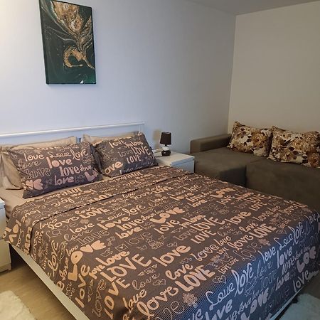 شقة Garsoniera Rebecca Tîrgu Ocna المظهر الخارجي الصورة